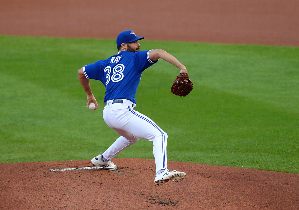 Robbie Ray re-signs with Toronto Blue Jays