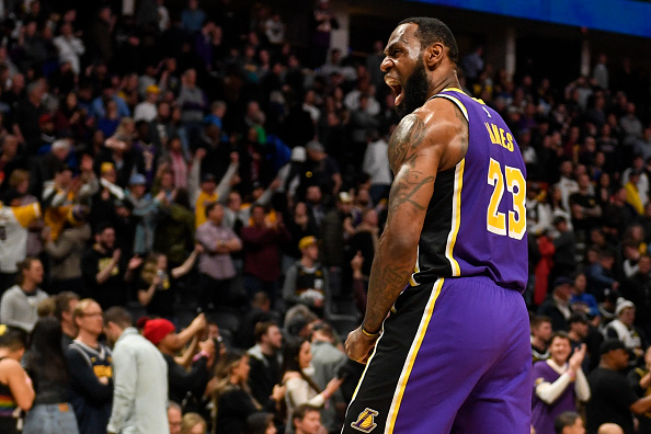 LeBron James signs extension with Lakers