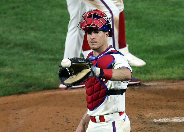 Phillies bring back J.T. Realmuto