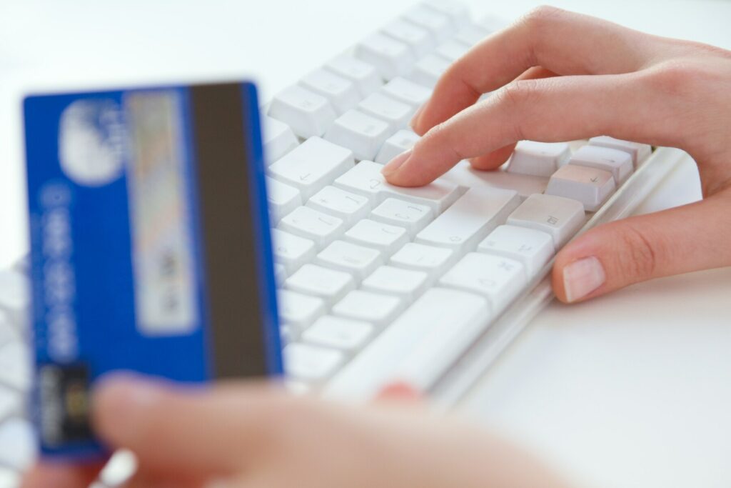 7 Tips on How to Stay Safe During Online Transactions